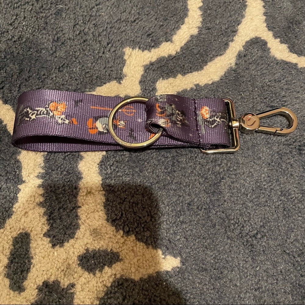 Harvey’s Mickey & Friends Halloween Click n Go Keychain